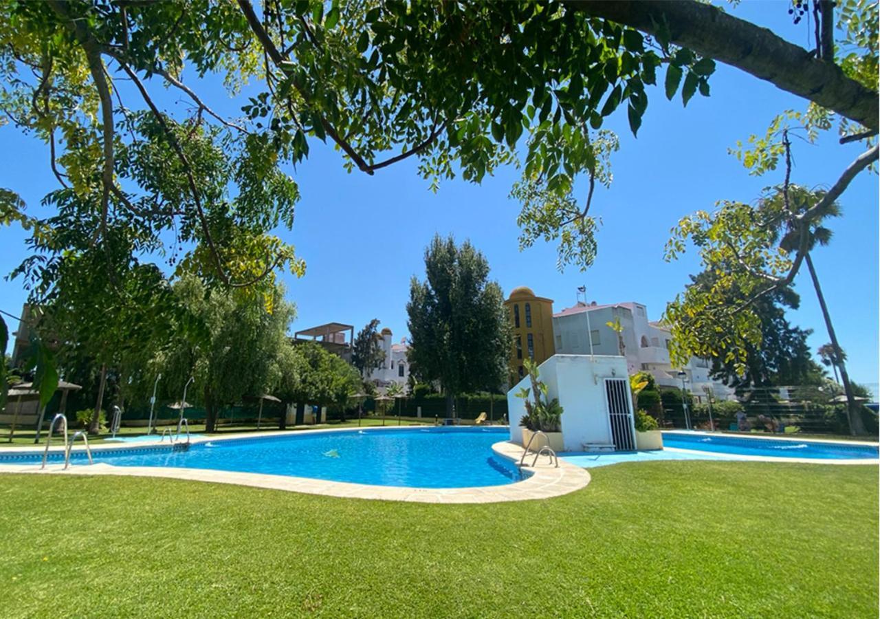 Apartamento En Apartaclub La Barrosa Chiclana de la Frontera Esterno foto